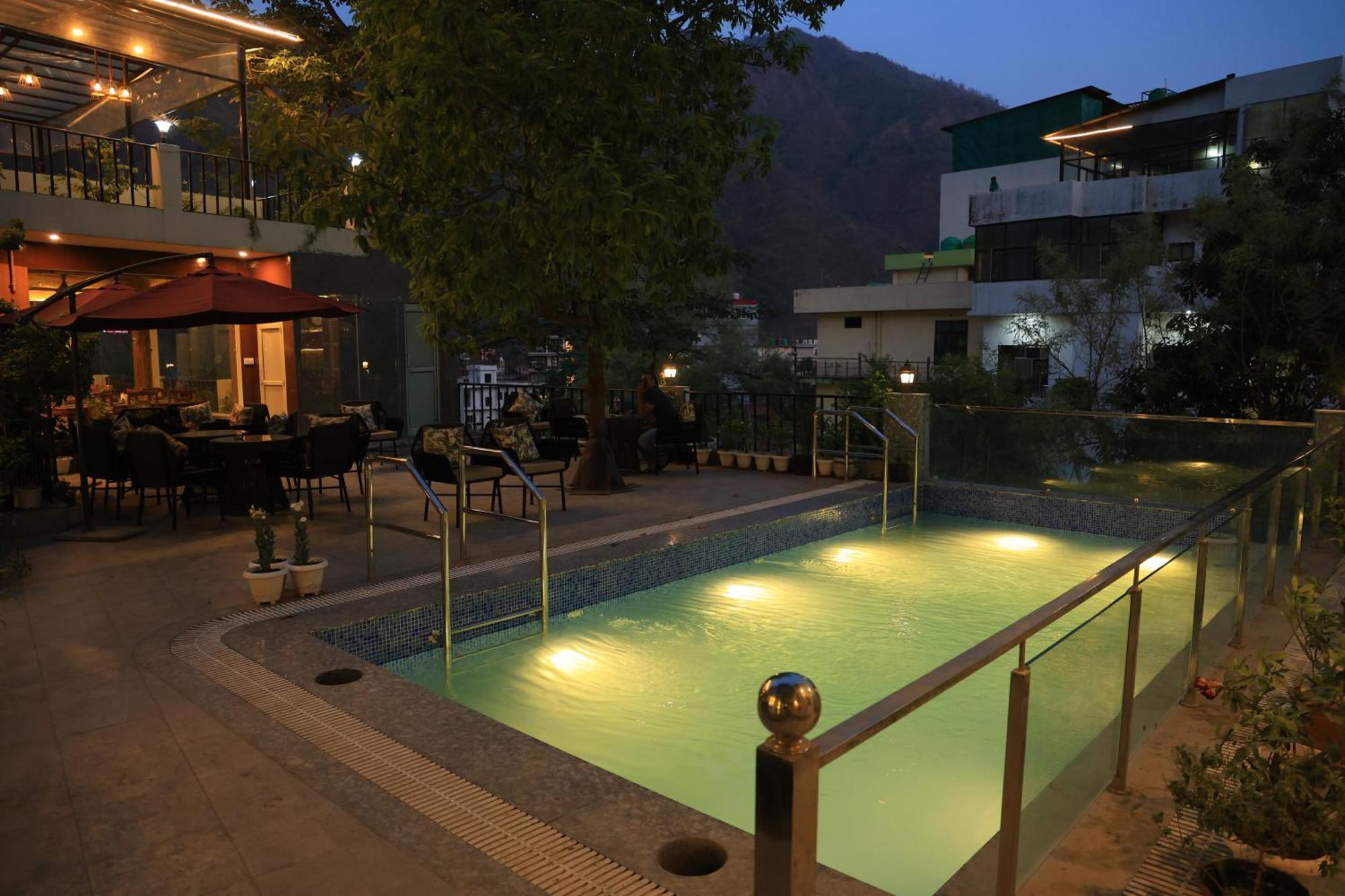 Yogved Hospitality & Resort Rishīkesh Exterior foto